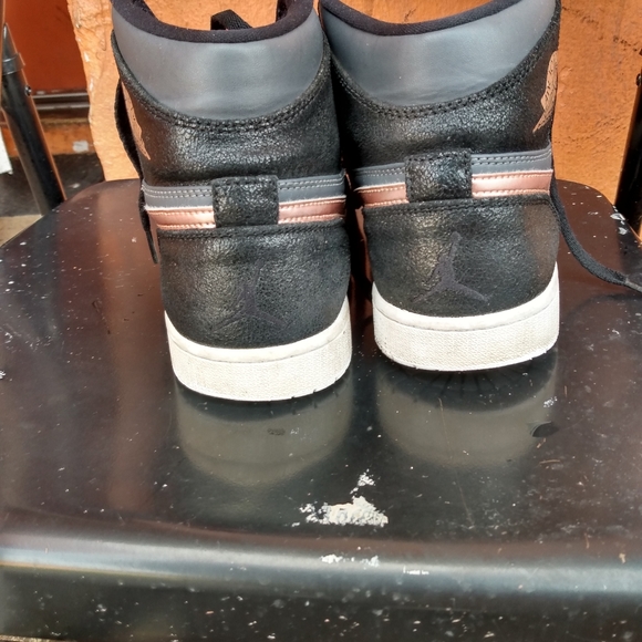 Jordans - Picture 3 of 4